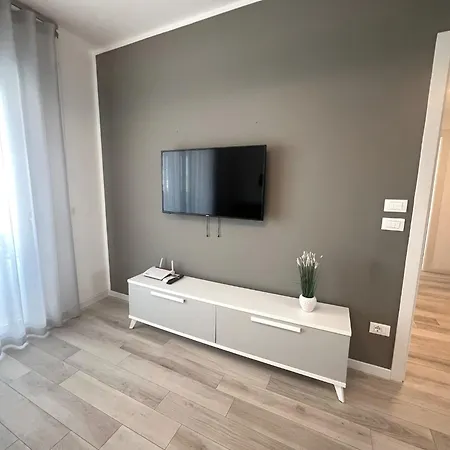 Apartamento Sun Con Piscina - Piazza Brescia - Adria - Family Lido di Jesolo