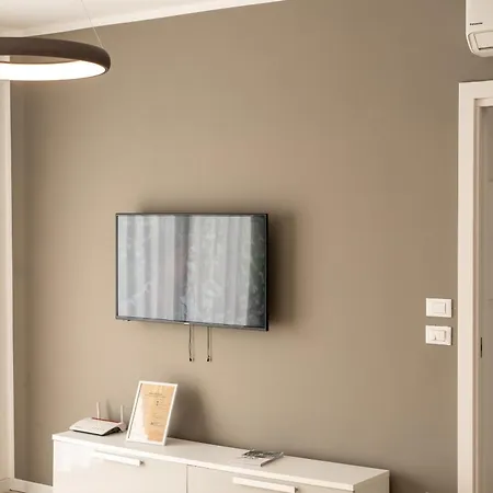 Sun Con Piscina - Piazza Brescia - Adria - Family Apartmán *