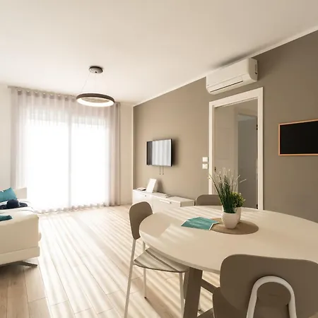 Apartmán Sun Con Piscina - Piazza Brescia - Adria - Family Lido di Jesolo