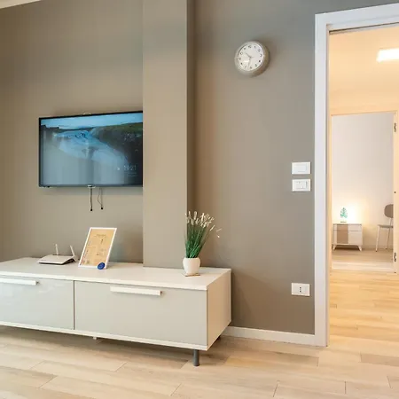 Sun Con Piscina - Piazza Brescia - Adria - Family Apartmán