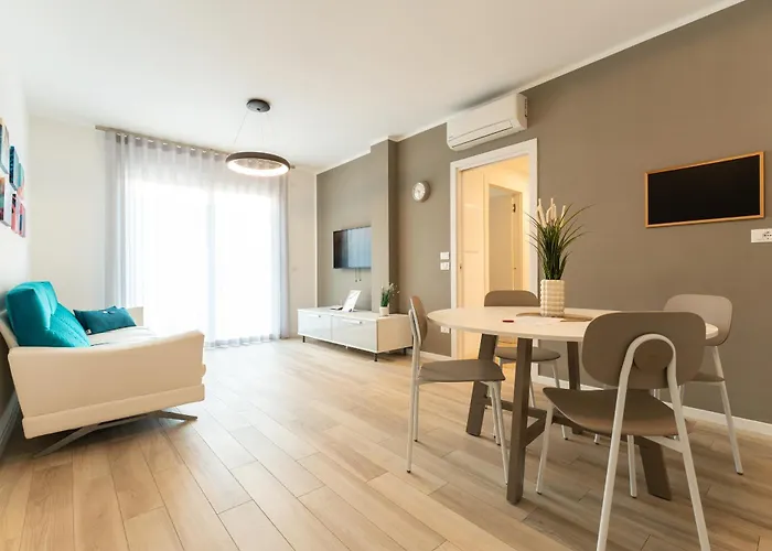 Sun Con Piscina - Piazza Brescia - Adria - Family * Lido di Jesolo