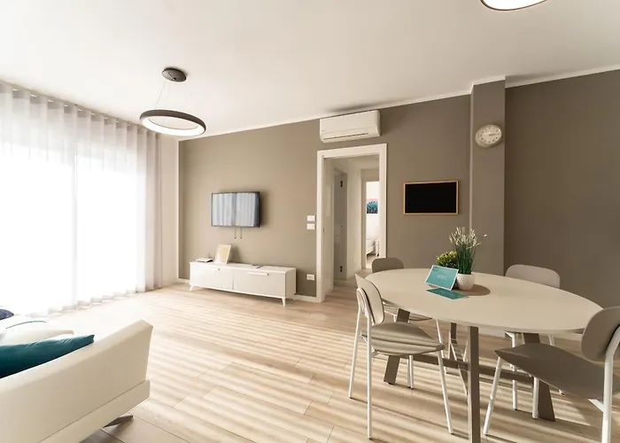 Sun Con Piscina - Piazza Brescia - Adria - Family * Lido di Jesolo